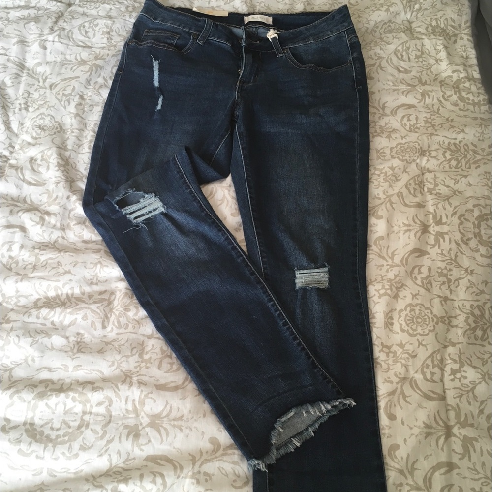 New w/ tags- Comfy & Flattering Capris